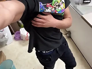 Blue18&vert; Jovencito caliente en el trabajo